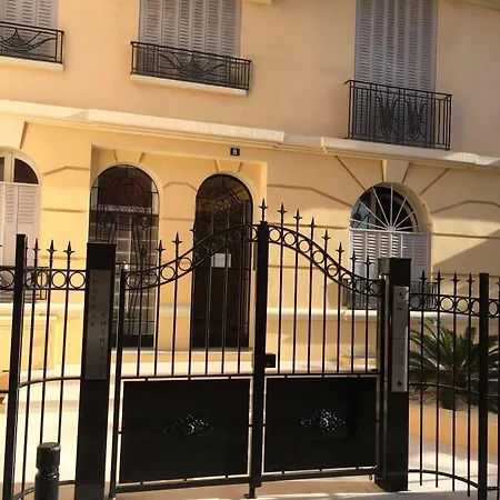 Palais Gothique Appartement Cannes